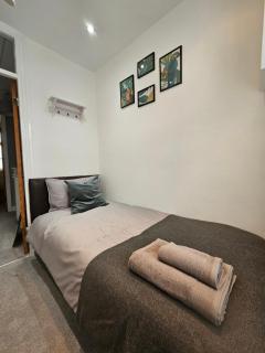 Leyland House, 3 Bedroom, Parking Space, Coventry CV5 - 8