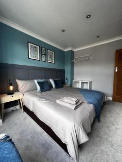 Leyland House, 3 Bedroom, Parking Space, Coventry CV5 - 4