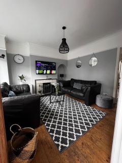 Leyland House, 3 Bedroom, Parking Space, Coventry CV5 - 6