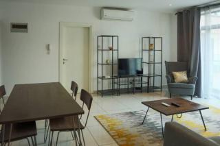Empire 2 Bedroom Apartment @Embassy Gardens - 3