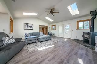 6555 N Chambers Dr - 6