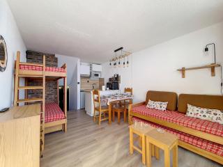 Studio Lumineux 4 Pers, Accès Pistes, Balcon SO, Près Commerces et Remontées, Non Fumeur, Animaux Refusés - FR-1-344-990 - Les Menuires - 4