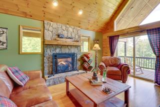 Murphy Cabin with Hot Tub, Fire Pit and Mountain Views - Turtletown - 7
