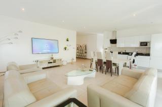 Accra Luxury Apartments @ Pine Court - Cantonments - 5