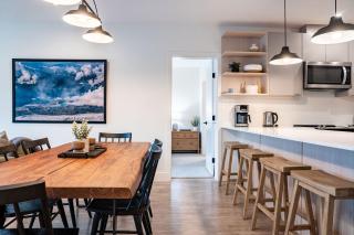 Farwell's Spike by Revelstoke Vacations - 4