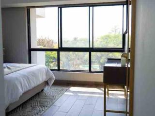 Elegant-comfortable space-self checkin & FREE WIFI - Pretoria - 6