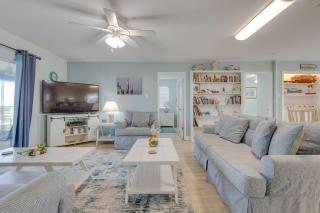 Waterfront Dauphin Island Home with Deck and Boat Dock - Dauphin Island - 6