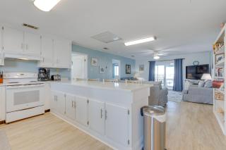 Waterfront Dauphin Island Home with Deck and Boat Dock - Dauphin Island - 1