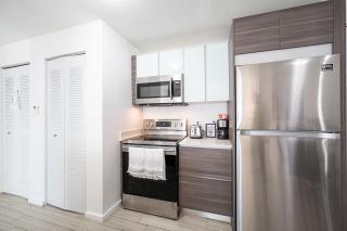 Subtle 2 Bed in Edgewater Downtown with Free Parking - 5