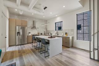 Chic Retreats in Columbus - Columbus - 4