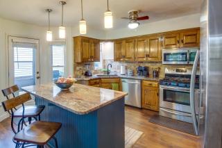 Overland Park Home with Fenced-In Yard and Gas Grill! - 9