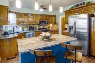 Overland Park Home with Fenced-In Yard and Gas Grill! - 3