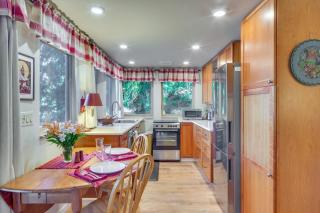 Lakefront Snohomish Cottage with Private Dock! - 3