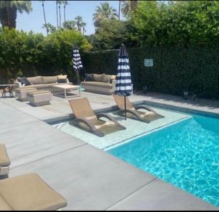 Palm Springs Family Fun, Mid Century with pool and spa - 7