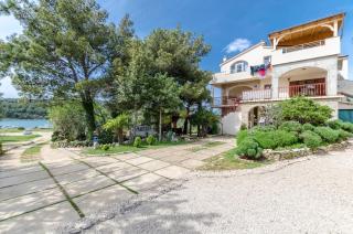 Apartments Davor - Jadrtovac - 0