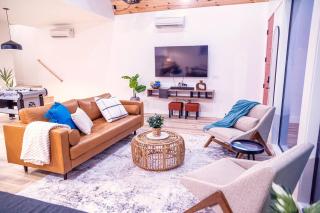 Gruene Daze Chalet - Stylish Aframe - Escape the Ordinary - New Braunfels - 2