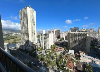 Royal Kuhio 1606 - Spacious Studio with Diamond Head City Views in the Heart of Waikiki! - Honolulu - 6