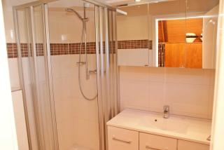 mit TV im Schlafzimmer - 3