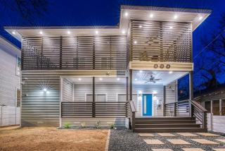 Luxury 6BR/5BA + Hot Tub near DT - San Antonio - 8
