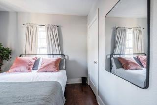 Unique Bungalow w/ hot Spa in DT - Sacramento - 9
