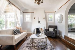 Unique Bungalow w/ hot Spa in DT - Sacramento - 3