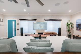 Luxury 6BR/5BA + Hot Tub near DT - San Antonio - 5
