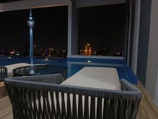 CL 18A Modern Balcony KLCC View Infinity Pool - Kuala Lumpur - 1