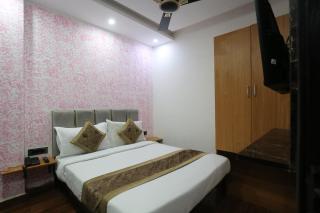 Hotel Twamev Couple Friendly Laxmi Nagar - New Delhi - 9