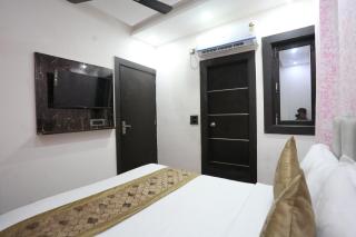 Hotel Twamev Couple Friendly Laxmi Nagar - New Delhi - 2