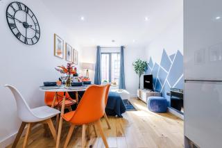 Stunning City Centre Apartment by 53 Degrees Property in Birmingham, Ideal for small groups! - Birmingham - 9