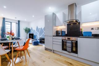 Stunning City Centre Apartment by 53 Degrees Property in Birmingham, Ideal for small groups! - Birmingham - 2
