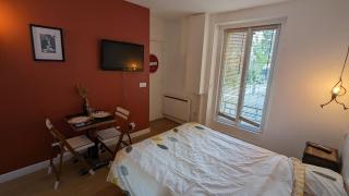 "Maison verte" - terrasse - parking - 10min du métro - Montreuil - 5