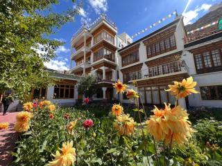 New Moon Guest House - Leh - 6