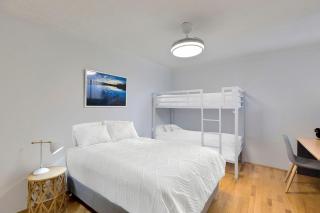 Regency Court 3 - 3