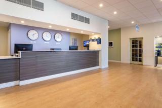 Days Inn by Wyndham Titusville Kennedy Space Center - 3