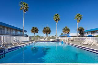 Days Inn by Wyndham Titusville Kennedy Space Center - 0