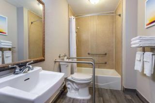 Days Inn by Wyndham Titusville Kennedy Space Center - Titusville - 2