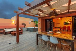 Villa Jacuzzi & Barbecue - La Oliva - 6