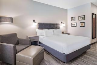 La Quinta by Wyndham Evansville - 1