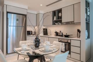 Daniels 2BR in Sunrise Bay with Full Sea & Marina View - Dubai - 4