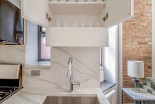 Nolita 1br w wd nr shopping groceries NYC-1220 - New York - 3