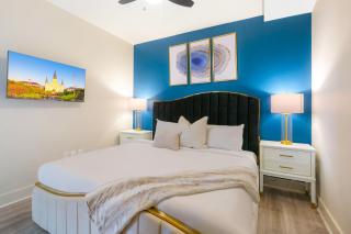 Lively 4BR Condo Steps to French Quarter - New Orleans - 8