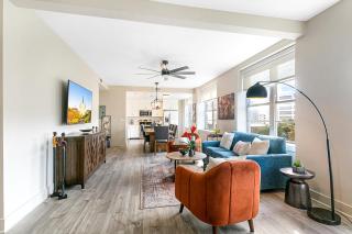 Lively 4BR Condo Steps to French Quarter - New Orleans - 0