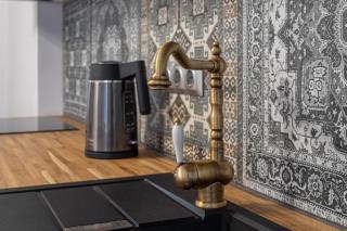 White LUX apartments next to the Old town with free parking - 1