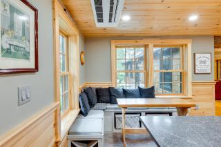 Lakefront Lovell Home with Dock Walk to Town Beach! - Lovell - 5