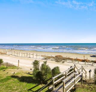 Beachfront Bungalow - Galveston - 1