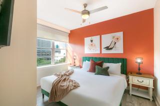 Mardi Gras Condos-NOLA's 4BR Elegance - New Orleans - 2