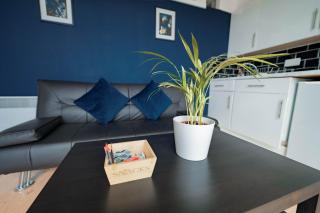 Broad Street -Central-Couples-1 Bedroom Apartment - Birmingham - 3