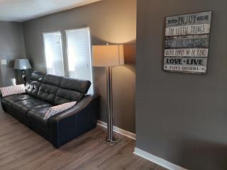 City Lights Hideaway- Near Downtown Indianapolis - 7