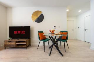 Modern 1 Bedroom Apartment in the center of Bedford - Bedford - 1
